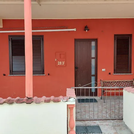 Nyaraló Casa Vacanze Al Mare *